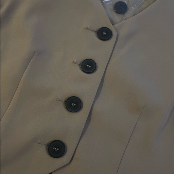 Love Tree Tan Buttoned Vest size small new with tags - Picture 7 of 12